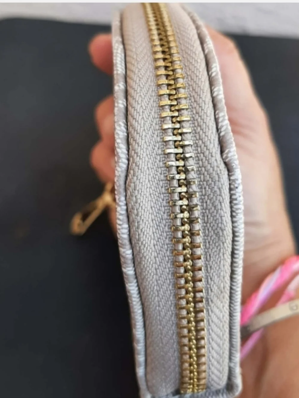 ANNE KLEIN Quilted "Emerson" Hobo Shoulder Bag 4 Pc Set - Picture 12 of 17